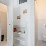 Szentkiralyi Apartman 1 Apartamento *