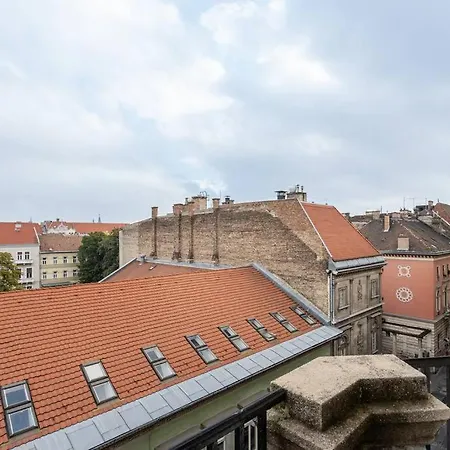 Szentkiralyi Apartman 1 아파트 *