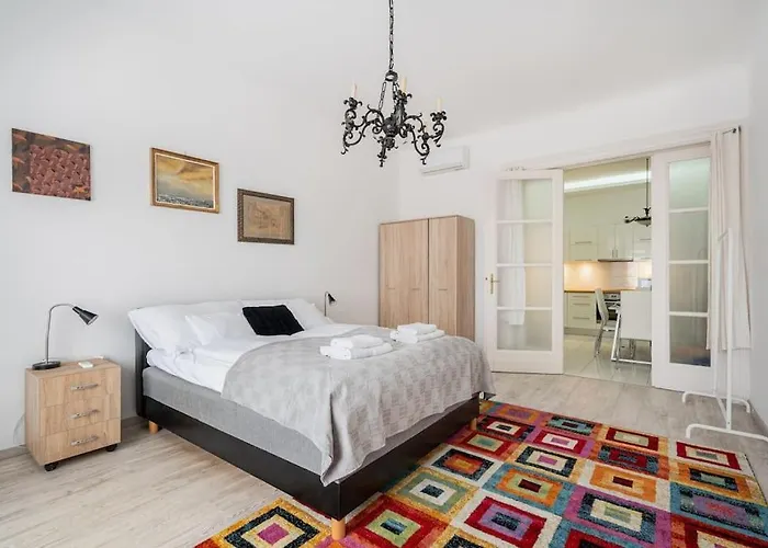 Szentkiralyi Apartman 1 Apartamento *